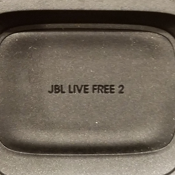 JBL Live Free 2 TWS IPX5 Adaptive ANC Multi-Point 6 Mic Qi 35H - Picture 6 of 7